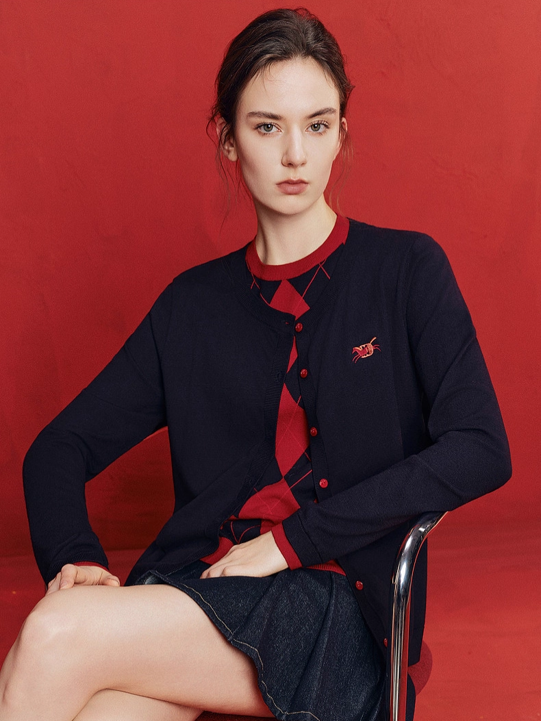 Christmas Layered-Look Knit Cardigan for Women – New Relaxed & Cozy Holiday Sweater