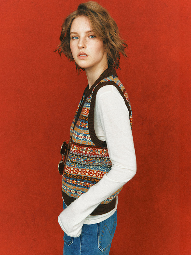 Fair Isle Jacquard Knit Vest for Women – French Vintage Scissor V-Neck Geometric Sweater Top