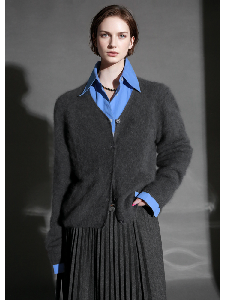 Elegant Cashmere Brushed Knit Cardigan – Soft Luxury Sweater Jacket for Women, Cozy Chic Layer for Fall