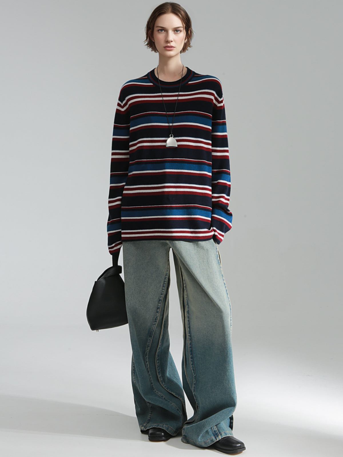 Wide Stripe Wool Knit Sweater for Women – Soft and Cozy Round Neck Pullover for Autumn/Winter